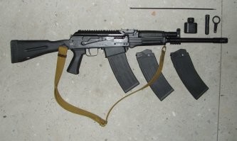 Ну вот, очередное доказательство, что бьют всегда там, где наименьшая вероятность сопротивления. Оружейный законы Австрии таковы, что как в РФ, в основном тебе разрешат дома хранить гладкоствол для охоты, а оружие скрытого ношения там получить могут лишь избранные единицы (хороший блат или аргументация). И когда по центру города бегают бандиты с автоматическим оружием - обычным гражданам просто нечего им противопоставить. Их просто забивают как свиней.  А теперь представьте себя в своём  городе и такую же ситацию.. наши трусливые полицаи моментально разбегутся по подворотням, спасая свои шкуры, успокаивая себя, что это дело для спецназа в бронежилетах, а вы останетесь один на один со смертью. А вот если бы среди 10 человек,  хотя бы 1 был с пистолетом - преступники уже не могли бы так свободно бегать и шмалять всех.. они ведь даже не укрываются, тупо неспеша бегут по улице с оружием на перевес.. т.е. точно знают, что никто не произведёт им прицельный выстрел в жбан из-за угла здания. 
Поэтому мой вам совте, пока гайки в законе не закрутили ещё более сильно, пока есть возможность - хотя бы домой купить гладкоствольное полуавтоматическое оружие. Вдруг что - вы хотя бы дома семью сможете уберечь, или прийти на помощь людям с улицы. Потому что в противном случае шансов у них нет. Размеется спецназ приедет и кого-то из террористов убьют, или арестуют.. но мёртвым и искалеченным от этого лучше не будет. Особенно когда, очередная мразь по телевизору, от которой зависит оружейное законодательство, будет показушно скорбить со всей нацией и обещать взять это дело на личный контроль, но по сути ничего не предпринимая, чтоб в следующий раз у людей был шанс самостоятельно защитить собственную жизнь и  здоровье.
Я не  охотник, но после определённых событий храню в сейфе Сайгу 12-030 с различными патронами, и раз в месяц езжу стрелять по тарелочкам. Чего и всем советую.. лучше быть готовым, чем не готовым.