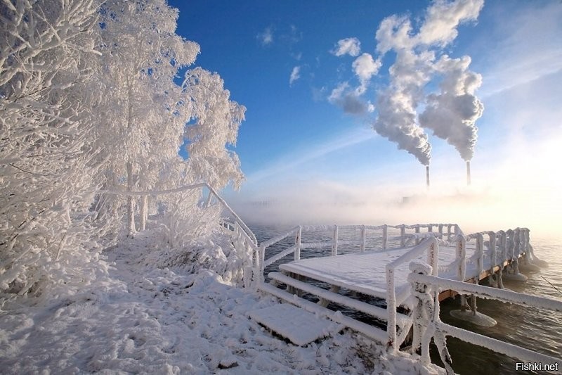 ГРЭС-2 и Сургутское водохранилище зимой.