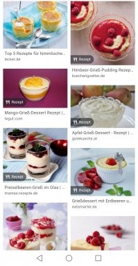 Ну десерт из манки это не только в России.
Это все манка в различных сочетания от яблок до клюквы.
При чем подают манные десерты и в ресторанах