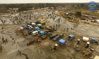 Ну двух двух селюков не так страшно кошмарить, чем янтарную мафию копающих в открытую.