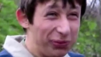 Взял телевизор в заложники: смешное общение сына и матери