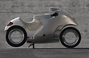 имхо, рено 5, или клио v6, delta integrale от лянча, полоски от тестаросса, ваще прикольно, сбарро отжигал, погуглите, только на пиццу не ведитесь