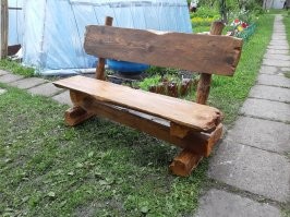 Мы с сыном вот такую штуку замутили из старых досок