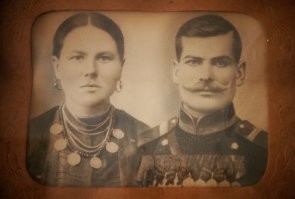 Мой пра-пра-дед и пра-пра-бабушка, полный Георгиевский кавалер, погиб в Первую Мировую. Не зная, что у него скоро родится еще один сын..