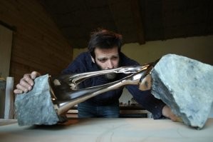 Скульптура Питер Демец (древесина)  от Ромен Ланглуа (камень - юронза)