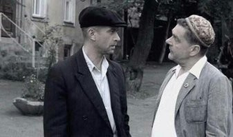 Ну если судить по фильмам того времени или о том времени, то в СССР 40х-60х реально некая мода на тюбетейки была