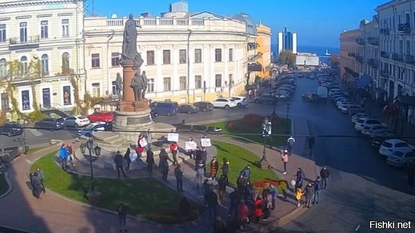 если бы вместо фото, туда пустить из РПГ боеприпас шрапнельного типа (а такой был сделан, а не только бронебойный ;) ) - вот вообще никто бы не расстроился :)