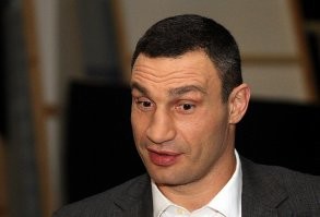 Один украинский политик, который не только как все может составлять предложения, а мало как кто