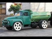 Кастомизированный грузовичок с японским сердцем от тюменских мастеров