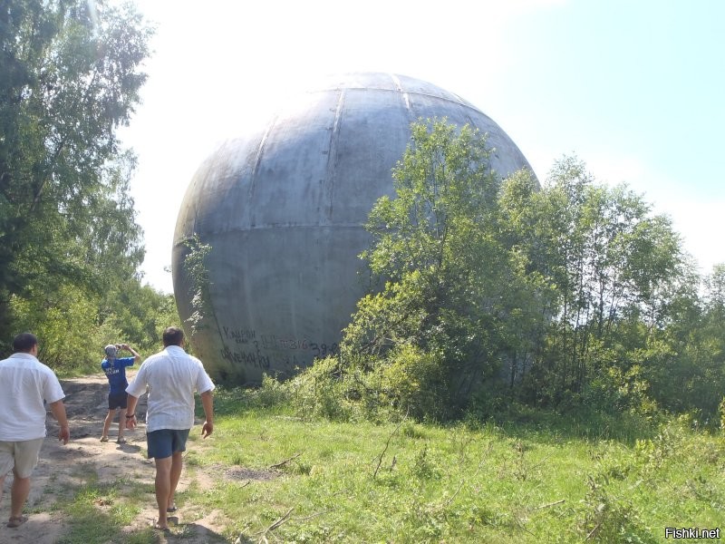 на Шар гоняли,прикольно, внутри очень необычный звуковой эффект с многократно отражающимся эхо, Особо впечатлительные могут поехать кукухой)) говорят,там даже концерты проводили,ночью)) есть видео,но не покажу,там лица людей,заругают)))