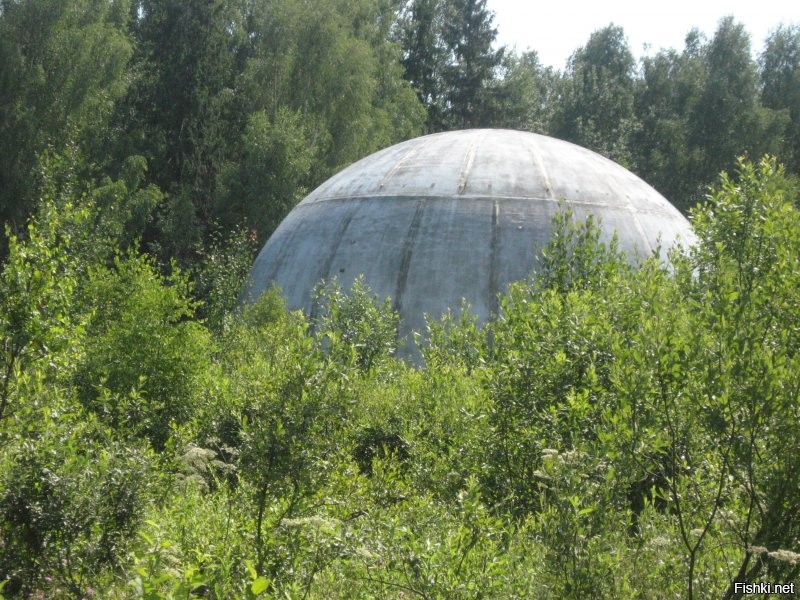 на Шар гоняли,прикольно, внутри очень необычный звуковой эффект с многократно отражающимся эхо, Особо впечатлительные могут поехать кукухой)) говорят,там даже концерты проводили,ночью)) есть видео,но не покажу,там лица людей,заругают)))