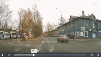 А чойта все епошат на красный???