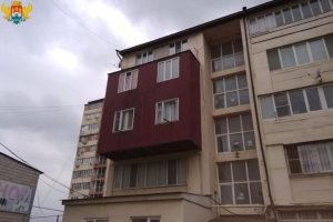 Не те дома стоят рядом с министерством строительства и архитектуры Махачкалы...