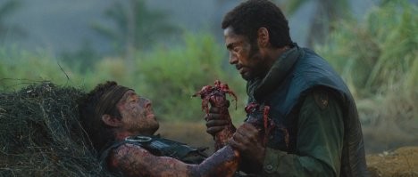 Теперь я понял на какой это фильм пародия......это какими же дегенератами надо быть пиндоскими, чтобы высмеивать своих же погибших бойцов....(хоть тем и некуй было делать в чужой стране)