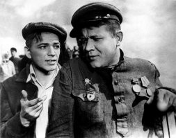 Борис Андреев и Петр Алейников.
Трактористы
Большая жизнь (1 и 2)
Истребители