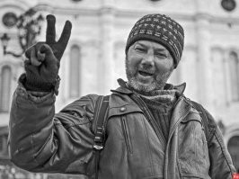 Таких "Марков" у нас самих хватает.