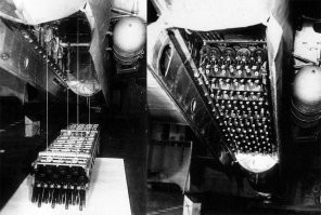 1944 год. Начальник отдела вооружения А.Надашкевич и главный инженер С.Савельев из конструкторского бюро Туполева предлагают объединить пистолеты-пулеметы конструктора Г.Шпагина в одну батарею и использовать ее на штурмовых самолетах для поражения пехотных подразделений противника. ППШ установили на спроектированную для этого платформу. Такая система получает название «Огненный еж». Всего на платформе установили 88 единиц ППШ (11 рядов по 8 пистолетов-пулеметов). Каждый из них обеспечивался магазином в 71 боеприпас калибра 7.62-мм. Платформа крепилась в бомбовом отсеке самолета. Для установки батареи ППШ выбрали штурмовой бомбардировщик Ту-2С. Для производства штурмового огня пилот открывал бомбовый отсек и при помощи спецприцела вел плотный огонь по пехоте противника. Для производства перезарядки платформа с батареей ППШ спускалась тросами вниз из отсека.