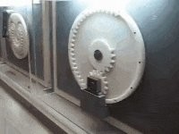А здесь что? Претендент на звание "вечного двигателя"?