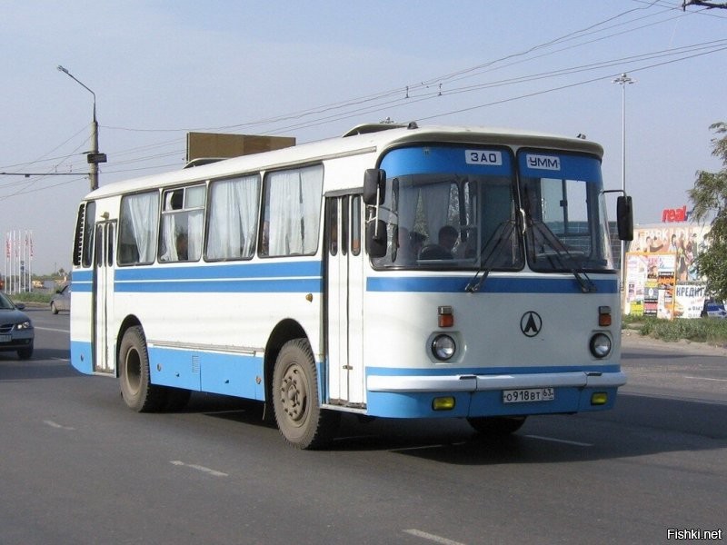 Самый тёплый автобус, это ЛАЗ, задние сиденья.
