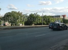 До сих пор так и гоняет по Челябе!