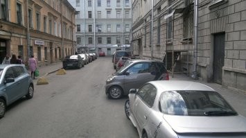 Как паркуетесь вы?
Это не я, но зачётно 
Практически - вписался.