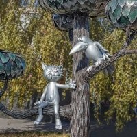 Оригинальные памятники России, посвящённые неожиданным персонажам