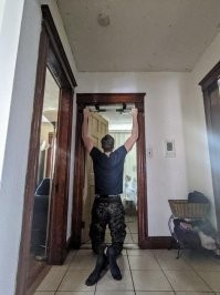 Офигеть какие "ласты". С таким ростом куча проблем со здоровьем, не считая социальных.