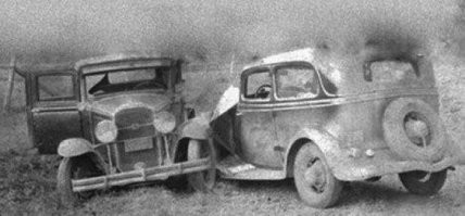 В 1895 году в штате Огайо столкнулось два автомобиля. Странность этого случая в том, что в те годы автомобильная промышленность только набирала обороты и во всём штате Огайо было всего два автомобиля.