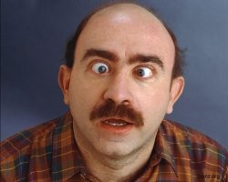 >  надо скосить глаза так, чтобы каждый глаз смотрел на свою картинку

Вот так?: