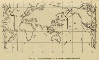 "Справа всегда зеленый, слева красный".

Нет, это только для МАМС регион А, для региона Б наоборот.
"Мировой океан разделен на два региона: регион А и регион Б, которые отличаются принципом использования красного и зеленого цветов для ограждения сторон фарватера латеральными знаками.
Страны, принявшие красный цвет окраски средств навигационного оборудования (СНО) с левой стороны фарватера, относятся к региону А; страны, принявшие зеленый цвет окраски СНО с левой стороны фарватера,- к региону Б. При этом направление фарватера в обоих регионах считается с моря, а в от-дельных случаях оговаривается специально.
Латеральные знаки, используемые в регионах А и Б для ограждения сторон фарватеров, отличаются друг от друга. Остальные типы знаков являются общими для регионов А и Б."