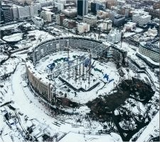 СК Олимпийский, реконструкция. Многие ходили сюда на концерты, многие - за книгами и учебниками. Вот такой он был в 1980 году.
40 лет...