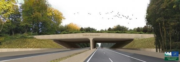 Вот еще такой в 6ти км от меня . Дорога на Париж .