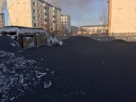 да при чем тут правительство, путин и прочее???
у вас есть местная власть - они делают что могут, если этого не достаточно на ваш взгляд - е*ите им мозги, у вас есть все для этого. 
если не нравится жить во владике, велком к нам, угольной пылью дышать, это снег если что. 
а так везде хорошо где нас нет, и пострадать это же так приятно, авось пожалеют...