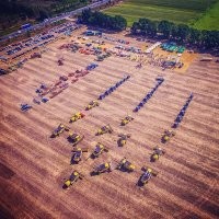 Каждому свое...))) СУГС!  Осталось сделать самый большой тризуб из говна.