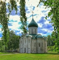 Памятник  Александру Невскому в Переславле-Залесском.
Спасо-Преображенский  собор, где крестили Александра.