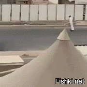 В Абу-Даби за 10 секунд взорвали четыре небоскреба