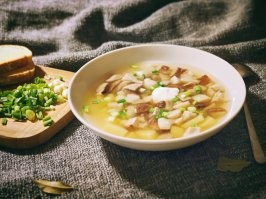 Спасибо за рецепт - сделаем. А мы сегодня грибочки достали наши свежезамороженные и грибной супик сварганили