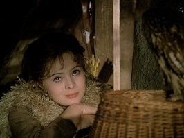 Эта девушка одевается каждый день как в 19 веке