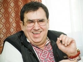 Стасик Садальский еще худенький такой.