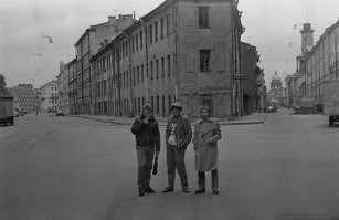 вот такие посты про Ленинград-Санкт-Петербург я приветствую,в отличии от постов м.у.д.а.к.о.в. с абз и всем прочим говном. а это место на фото всего в минуте хотьбы от моего дома где я жил фонтанка 129. и да в 86 году я ходил в 3й класс