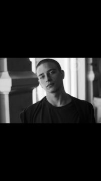 "Нетрезвый Калиберда Виталий Сергеевич (ИНН: 502413124005 руководитель компании ООО Витеоза) рулем "Cadillac Escalade" сбил двух пешеходов, переходящих дорогу по пешеходному переходу. От полученных травм 22-летний Даниил Сократов ( и его 19-летняя девушка Анастасия Жарченко ( погибли на месте. После наезда водитель попытался скрыться, но был остановлен очевидцами произошедшего. Друзья погибших теперь боятся, что водитель попытается избежать наказания..."