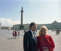 Ленинградское управление КГБ всегда отличалось хорошей работой по вербовке иностранцев)