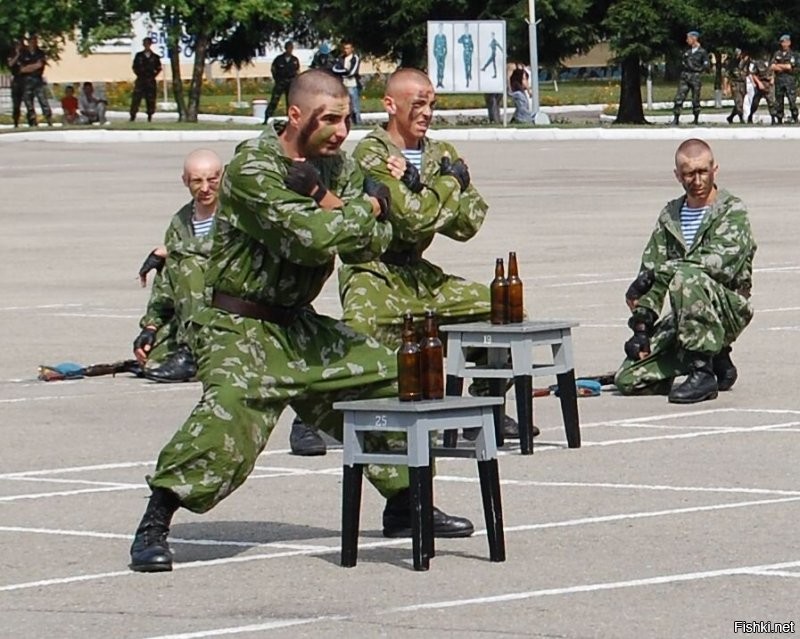 Бутылка может оказаться прочнее головы, такое случается....