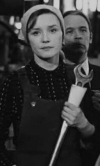 Напомнило: " Катя Тихомирова с ключом"!