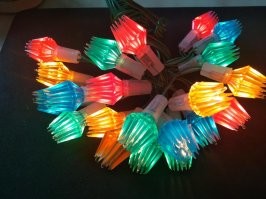 Новогодние игрушки из детства, которые и сейчас создают ту самую волшебную новогоднюю атмосферу