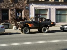 Сразу город родной узнал