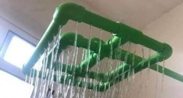 А чем плох? Я у себя примерно такой же летний душ из полипропиленовых труб сделал - красота!