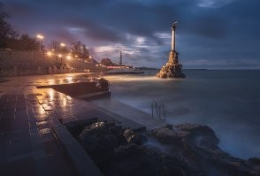 Белое море, конечно, хорошо. Но на Черном, как-то, привычнее. Повеселее) Хотя, зимой тоже пятки сводит))