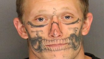 А чего так скромненько, если уж дикари, так по полной программе украшаться, это ведь так трогательно.