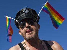 А Ангелина выглядит так.